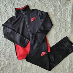 140 男の子 NIKE ナイキ セットアップ ジャージ 黒 赤
