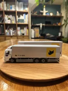 《新品未開封非売品》ヤマト運輸10tトラック新車/クロネコヤマトミニカー
