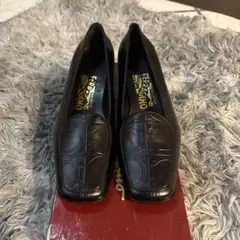 2025年最新】ferragamo ガンチーニ パンプスの人気アイテム