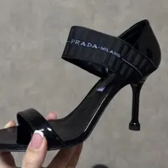 【値下げ◎】PRADA プラダ ヒール ストラップエナメルレザーサンダル