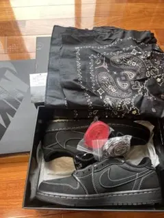 トラビスブラックファントム美品箱付きバンダナ付き　紐付き値下げ可能即日発送可能 2025年最新】トラヴィス ブラックファントムの人気アイテム - メルカリ