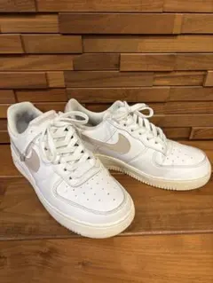 美品 NIKE AIR FORCE 1 24cm ピンクベージュ