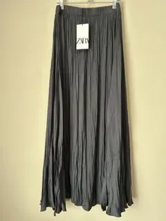 ZARA 新品タグ付きグレー 光沢プリーツスカート M-L『新品』