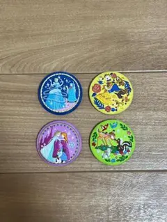 ディズニーキャラクター 刺繍間バッチ