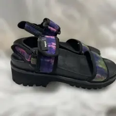 今月限定値下げ　完売Desigual スポーツサンダル タイダイ柄のサムネイル
