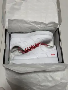Nike Air Force 1 Supreme ホワイト