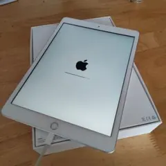 Apple iPad シルバー 本体　8世代　32GBセルラーモデル