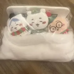 ちいかわ　ハッピーホリデーなおやすみベッドと繋がるマスコットセット