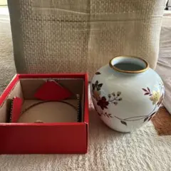 花柄陶器花瓶 金縁付き 赤い箱付き ノリタケの花瓶