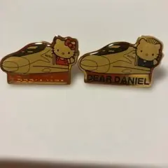ハローキティー　ディアダニエル ピンバッジ 2個セット　サンリオJR西日本コラボ