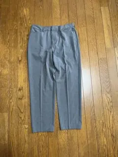 ＧＵ　テーパードパンツ　グレー