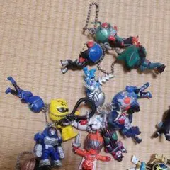 仮面ライダー フィギュア型キーホルダー 8個セット
