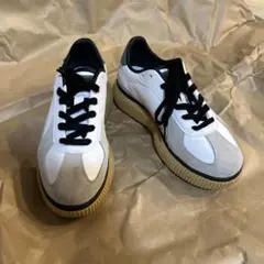 オニツカタイガー デレシティ 
