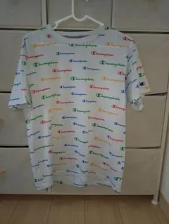 Champion 総柄ロゴ Tシャツ ホワイト