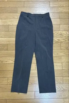 ユニクロ グレーのスマートアンクルパンツ Mサイズ