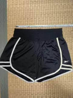 リーボック レディースブラックショートパンツOT