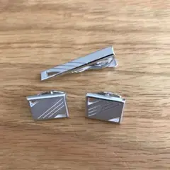 ネクタイピン