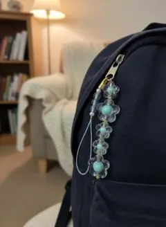 ハンドメイド　花柄ストラップ