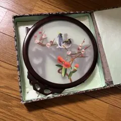 中国伝統工芸品　／蘇州両面刺繍 卓上衝立　ガラスのサムネイル