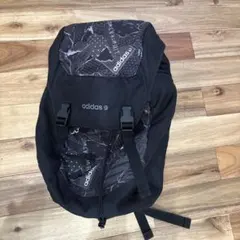 adidas ブラックリュック