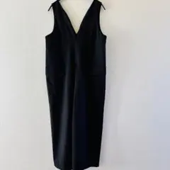 [さらっと着られる] 黒　ジャンパースカート　大人　Vネック　シンプル　ポケット