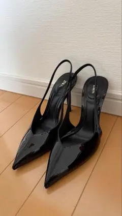 【３月20日まで期間限定値下げ！】ZARA ブラック ポインテッドトゥ ミュール