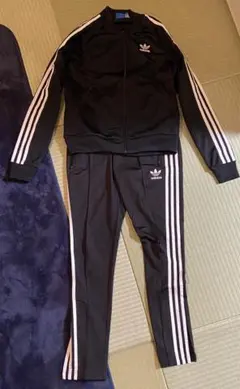 adidas 上下　セットアップ　中古です！サイズ小さめ！ 商品説明必読！