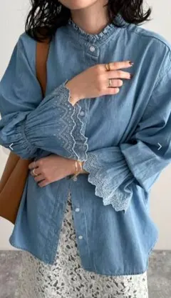 【美品】fredy emue　デニムブラウス　バンドカラー　フリル袖　刺繍