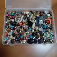 ビーズ・チャーム・パーツセット