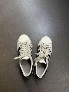 adidas superstar82 ホワイトⅹ ブラックのサムネイル