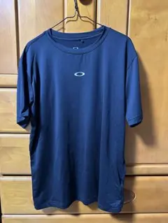 OAKLEY ブラック Tシャツ
