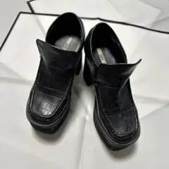 R&E黒 クロコダイル　厚底ローファー M 23〜23.5