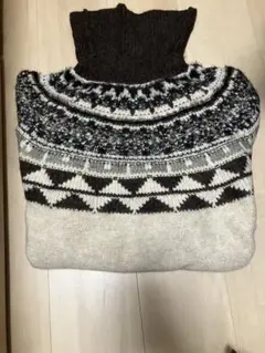 ベージュ ニット