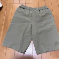 adidas 半ズボン 150 カーキ