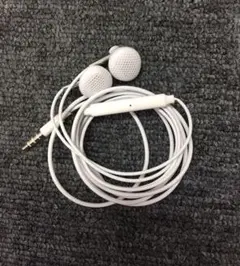 ☆送料無料☆ リモコンマイク付きイヤホン（iOS.アンドロイド対応）♪ホワイト♪