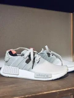 adidas NMD グレー スニーカーのサムネイル