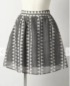値下げ！未使用！RAY CASSINのオルテガ柄シアースカートのサムネイル