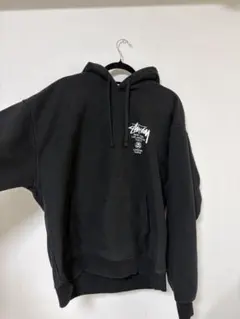 Stüssy 黒 フード付きパーカー
