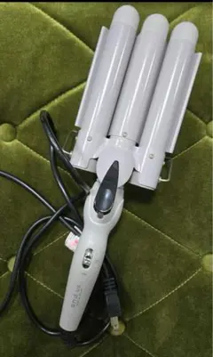 3COINS スリーコインズ and us 3連バレルヘアアイロン