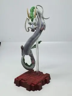 千と千尋の神隠し　ポーズがいっぱいコレクション　ハク竜　フィギュア