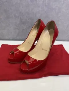 USED CHRISTIAN LOUBOUTIN パテント パンプス