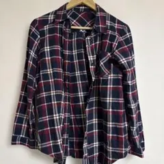 チェック柄長袖シャツ