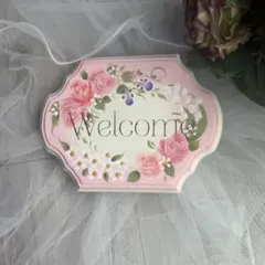 トールペイント作品　ピンクベースの小さめウェルカムボード薔薇