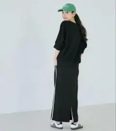 coca エンボスラインスカート Sサイズ 黒のサムネイル