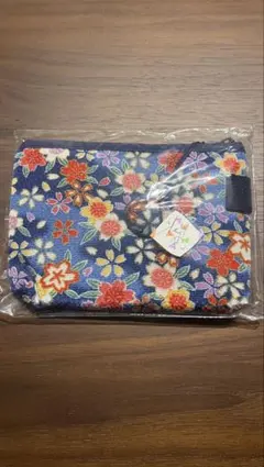 花柄刺繍ネイビーポーチ