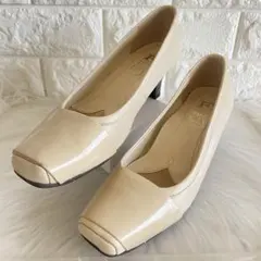 日本製　FIZZ REEN フィズリーン　ベージュ　パンプス　ヒールあり