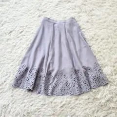 Noelaノエラ 花柄カットワーク刺繍 フレアスカート ひざ丈 ラベンダー Sのサムネイル
