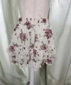 Ｌ’ＥＳＴ ＲＯＳＥミニスカートに見えるショートパンツ