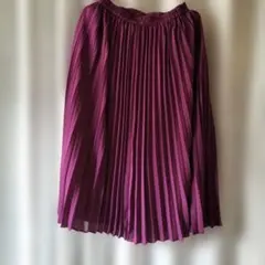 パープル プリーツロングスカート　Gu