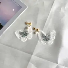 ［no.104］蝶々パールピアス　イヤリング